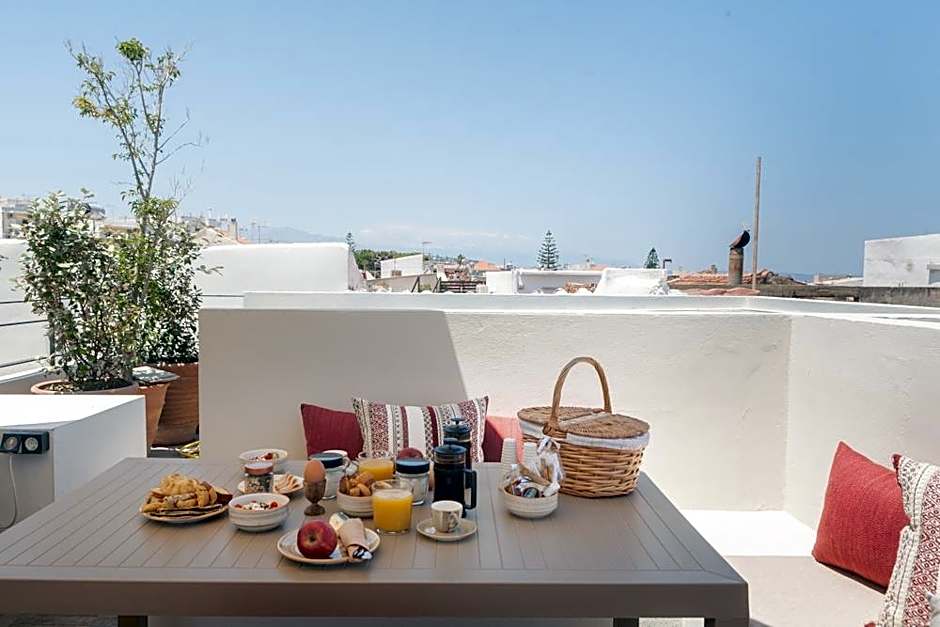 Cressa Suites (Adults Only)