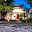Cabana - Boutique Beachfront Accommodation
