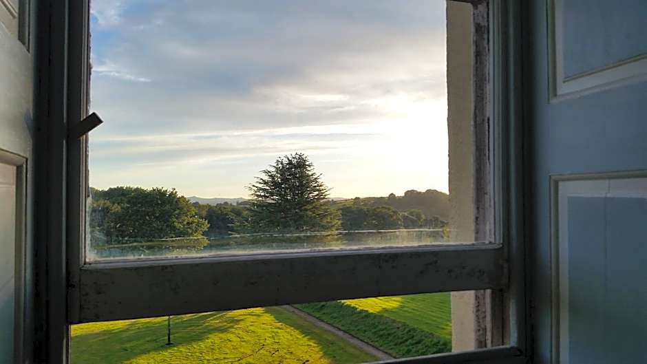 Kelly House Country B&B