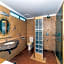 OYO 89864 Hotel Holiday Park