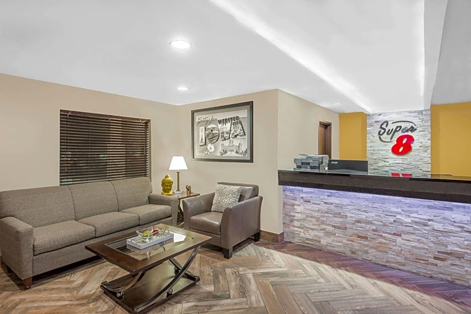 Super 8 by Wyndham Webster City IA