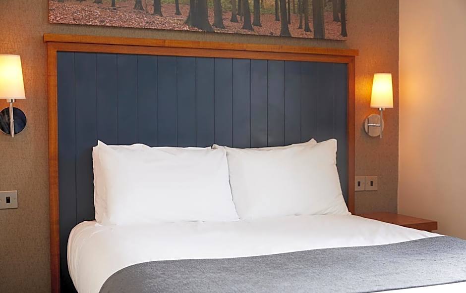 White Rabbit by Chef & Brewer Collection