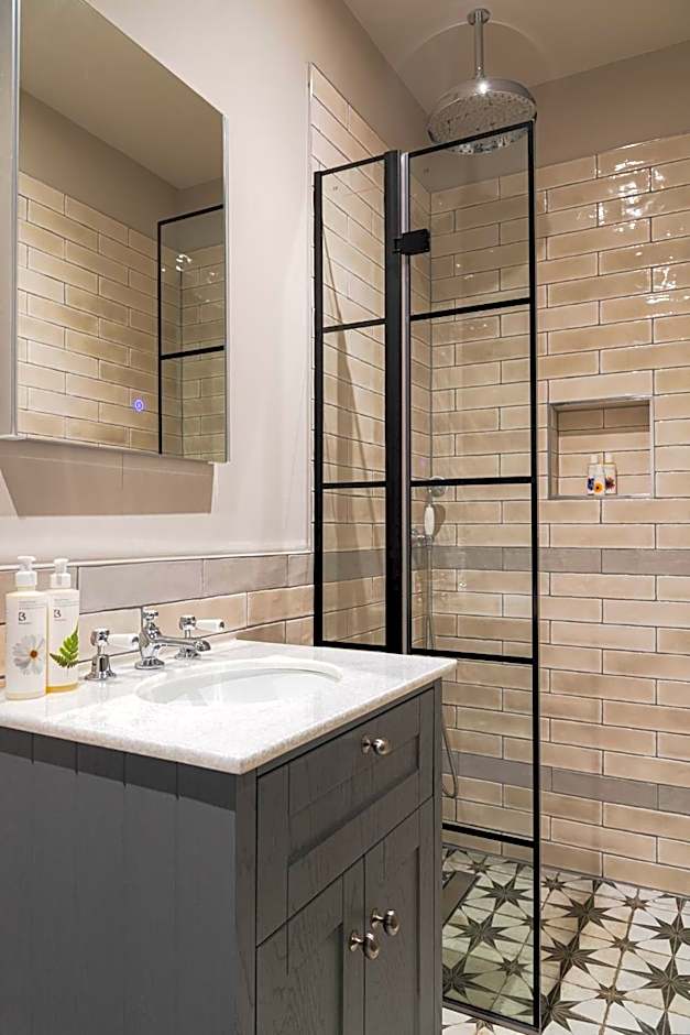 Hare and Hounds - Newbury