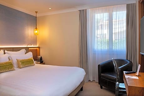 Classic Double Room with Hill View