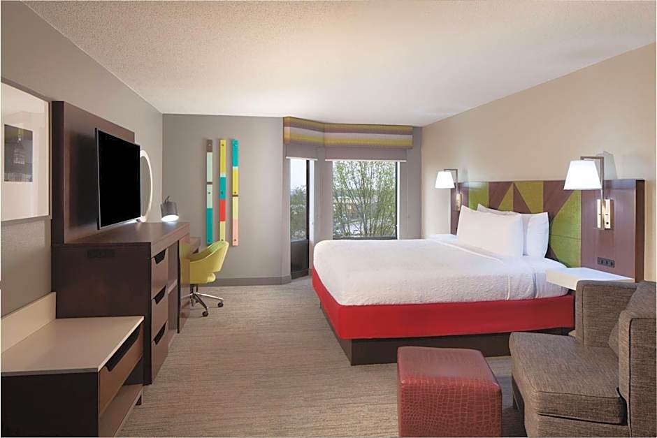 Hampton Inn & Suites Atlanta-Airport North