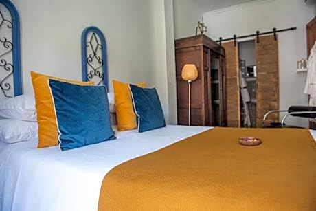 Deluxe Double Room with Shower