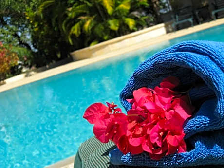 Sunny Hotel Majunga