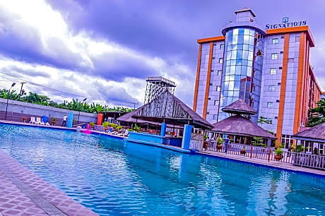 SIGNATIOUS HOTEL AND SUITE WARRI