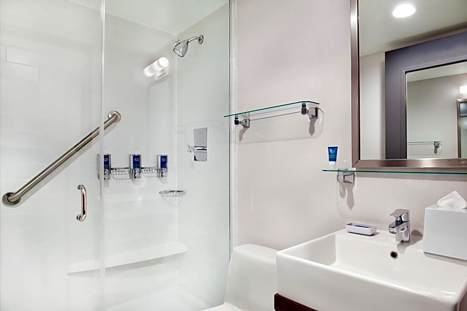 Four Points By Sheraton Midtown - Times Square