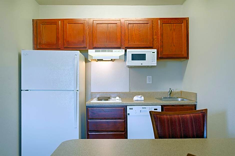 Extended Stay America Suites - Kansas City - Lenexa - 87th St.