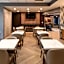 La Quinta Inn & Suites by Wyndham Seattle Sea-Tac Airport