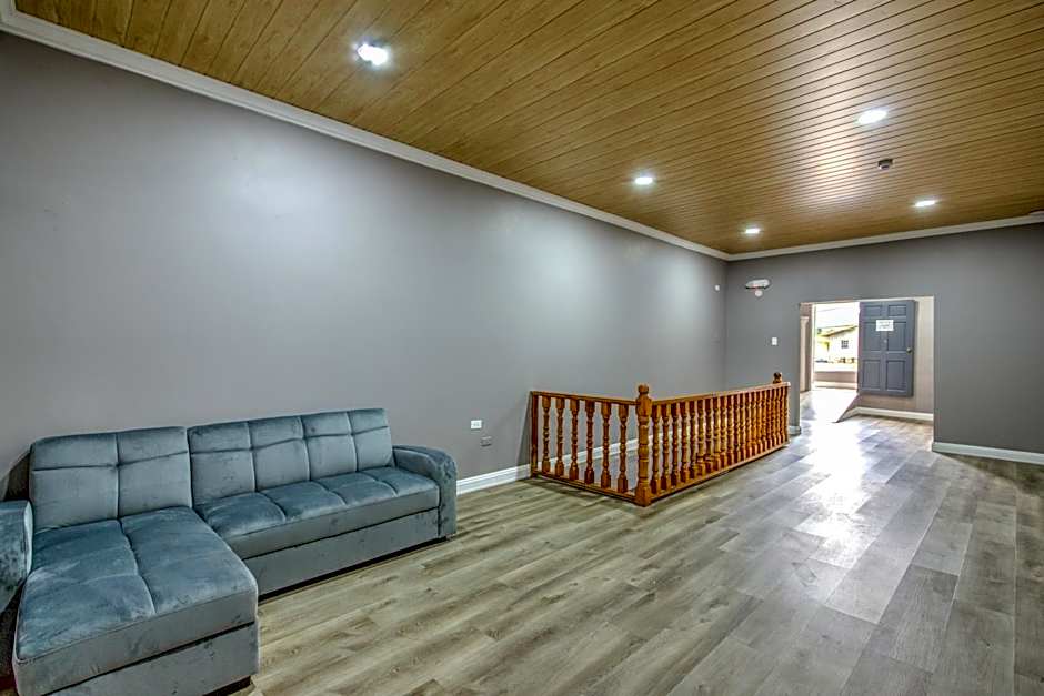 Airport Suites Hotel