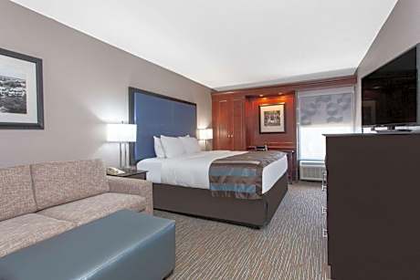 Deluxe King Room - Non-Smoking