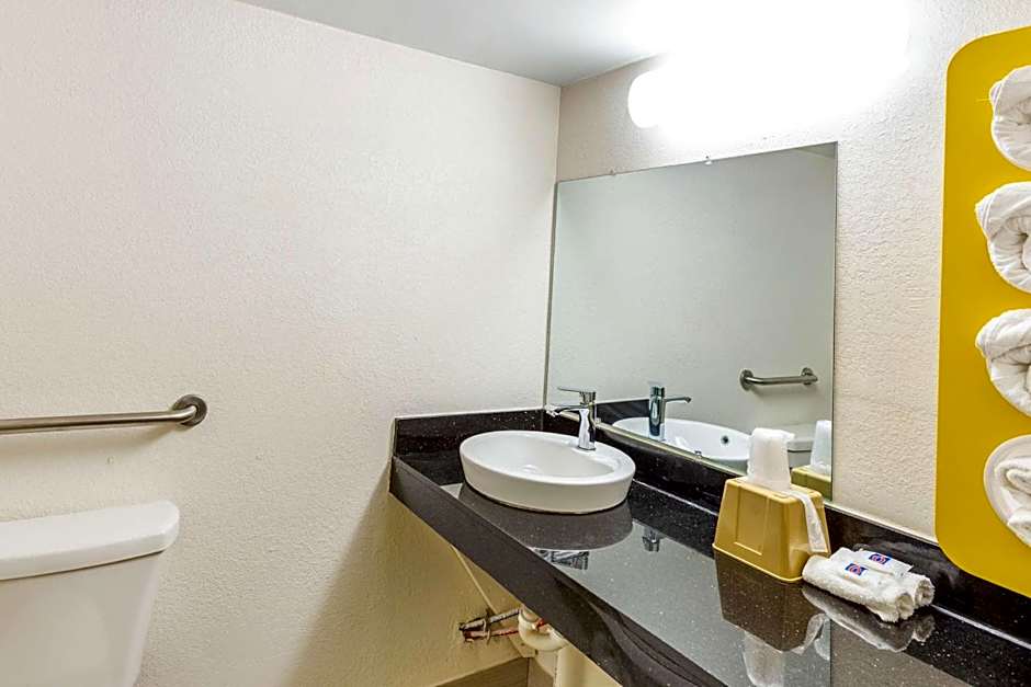 Motel 6-Huntington, WV