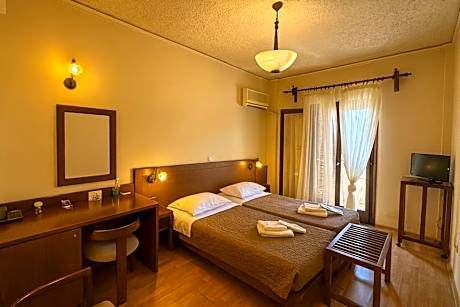 Twin Room with Balcony