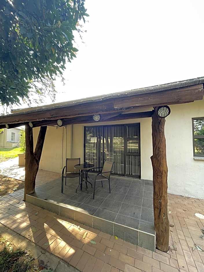 Bush Lovers Lodge