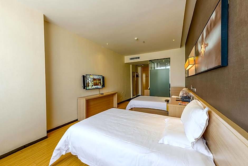 Iu Hotel Urumchi Nianzi Gou Bus Station Branch