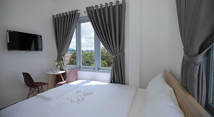 M Hotel