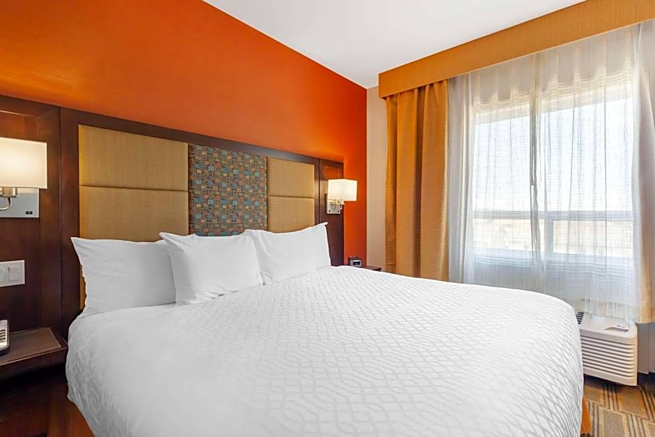 Best Western Plus Chateau Fort St. John