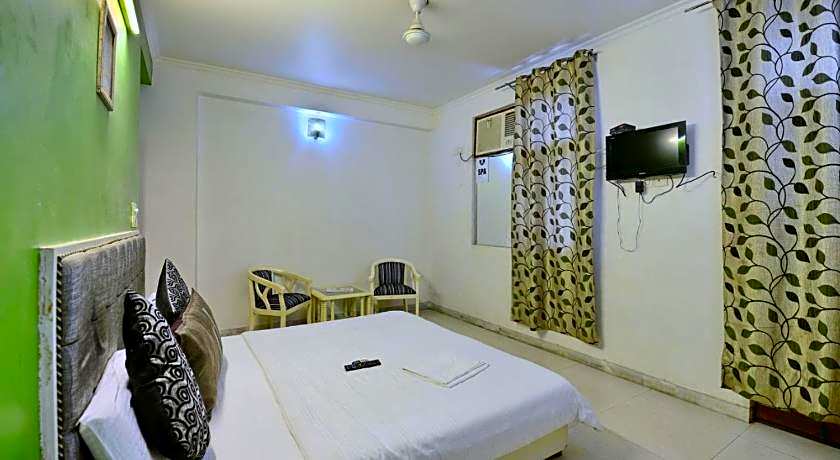 Silver Leaf Noida Hotel