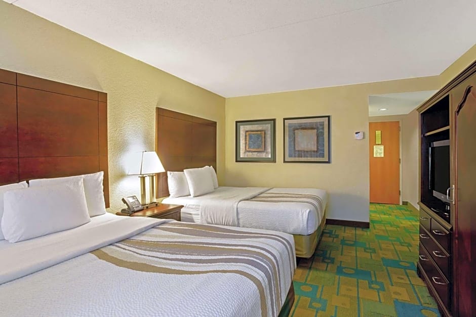 La Quinta Inn & Suites by Wyndham Boston Somerville