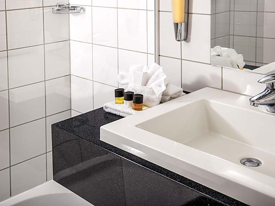 Mercure Birmingham West Hotel