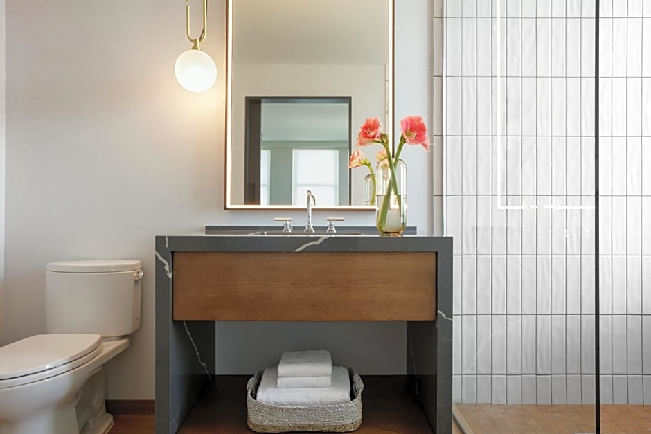 Kimpton Harper Hotel By IHG