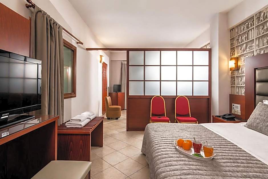 City Life Port Hotel