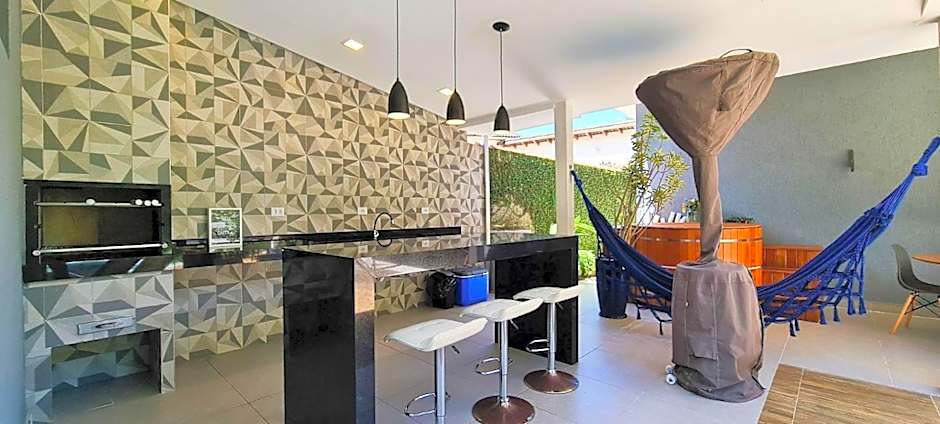 House with pool near Riviera beach