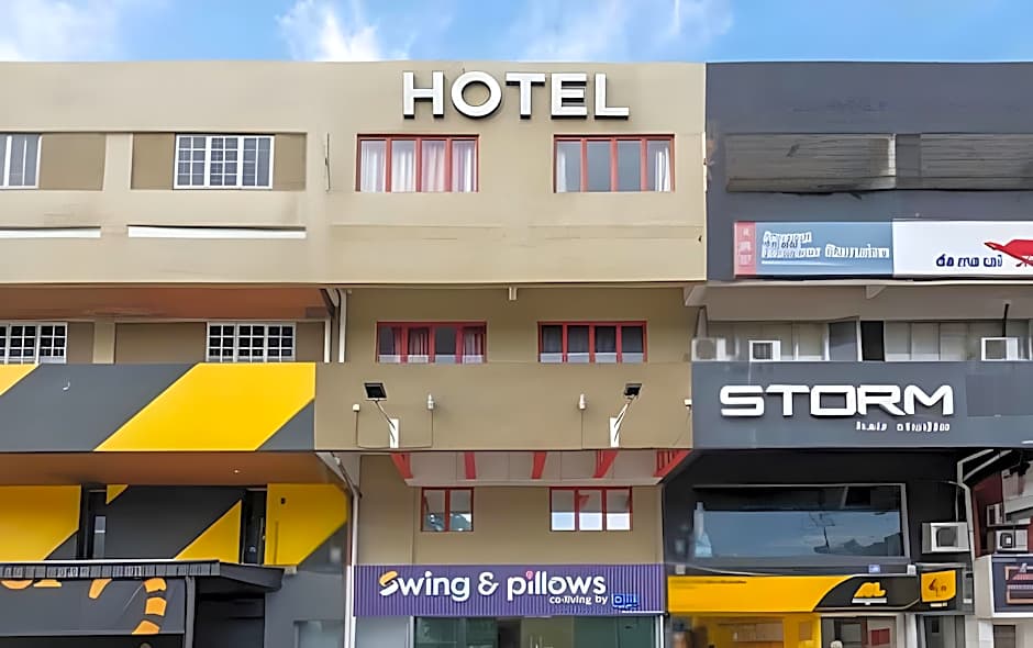 Swing & Pillows @ PJ SS2