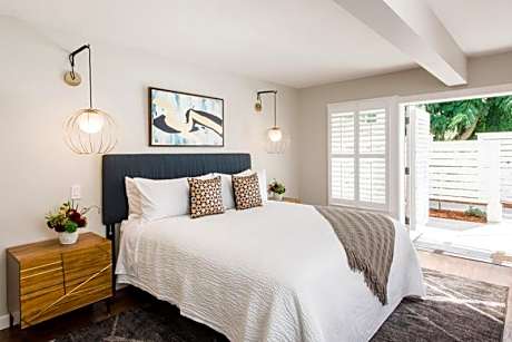 King Room with Balcony
