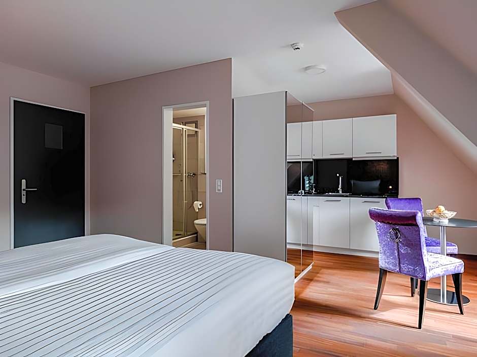 The Lubo - Self Check-In