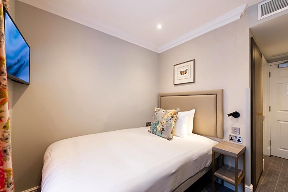 Byron Hotel