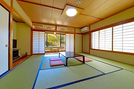 Standard Japanese-Style-Room with 10 Tatami mats - Shared Bathroom - Non-Smoking