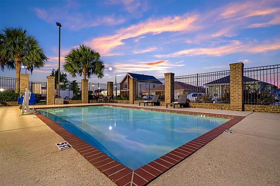 Best Western Plus Chalmette Hotel