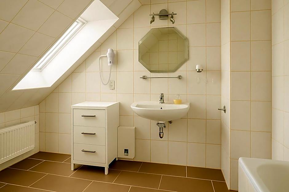 Nanis Hotel & Appartements