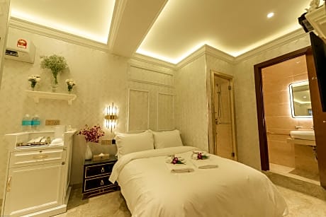 Executive Room with Urban View