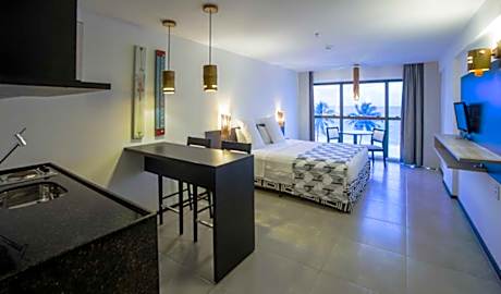 LIFE DELUXE SEA VIEW