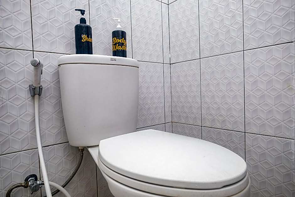 RedDoorz near Majapahit Semarang