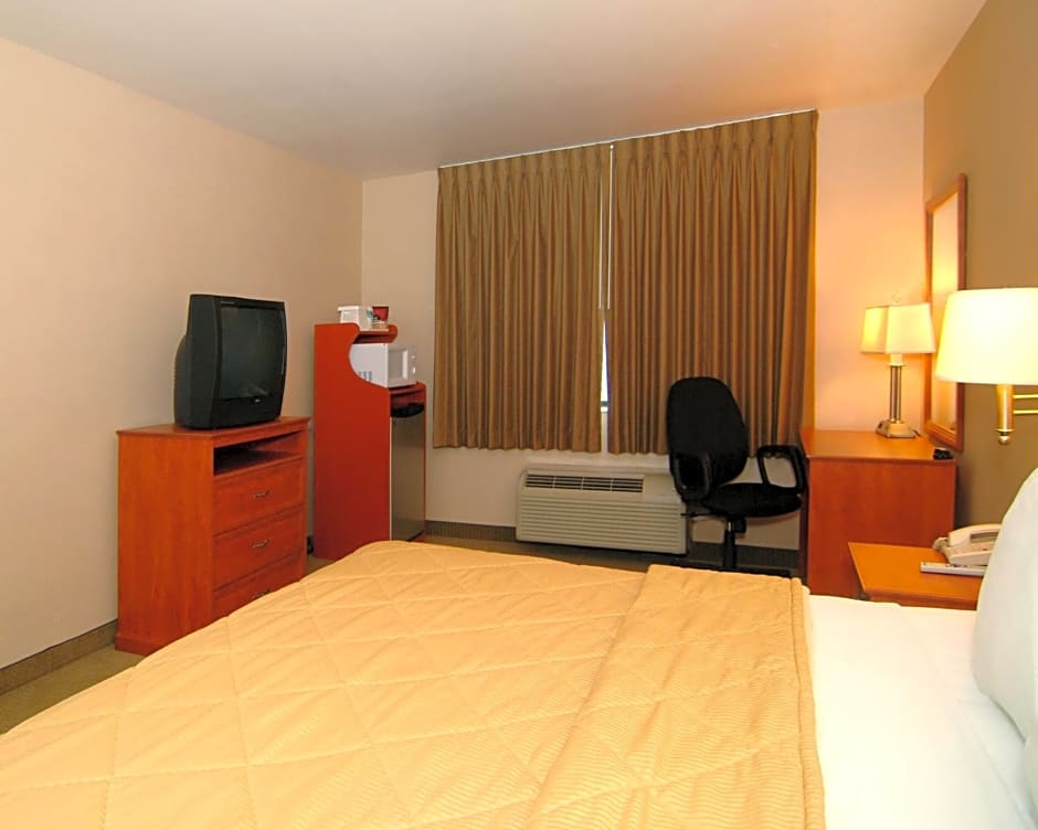 Photo 1 of 2 of Standard King Room - Non-Smoking 