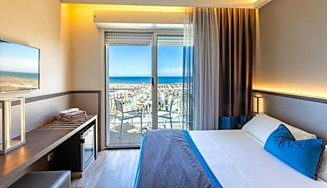 Deluxe Double Room with Sea View