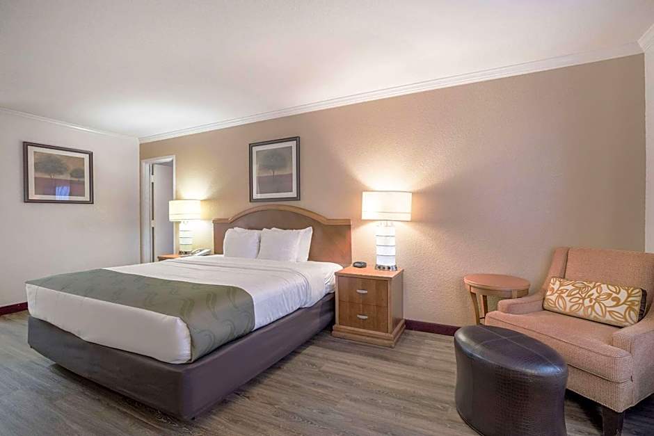 Quality Inn & Suites Lake Havasu City