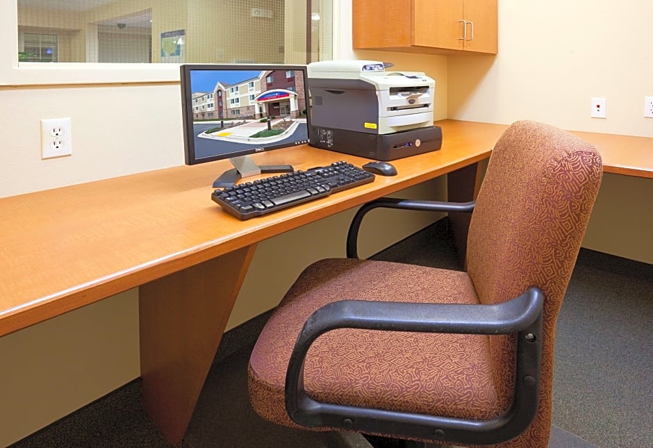 Candlewood Suites Milwaukee Brown Deer Hotel By IHG
