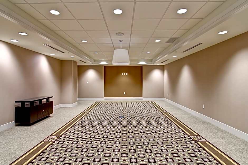 Hampton Inn By Hilton And Suites Downtown Cincinnati