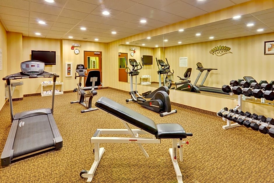 Holiday Inn Express Hotel & Suites Byram, an IHG Hotel