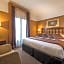 Best Western Plus Hotel Mercedes Arc de Triomphe