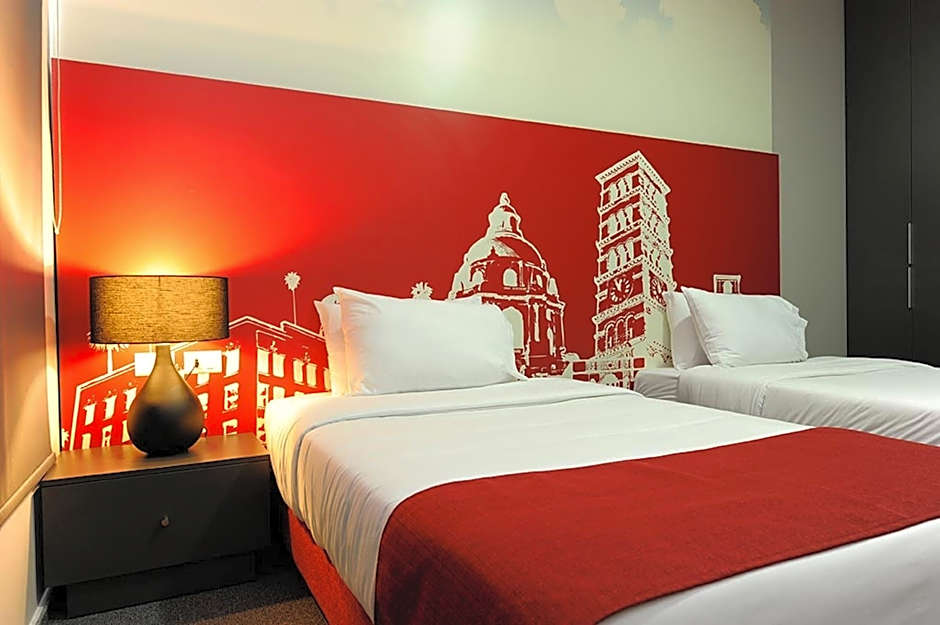 Hotel 35 Rooms