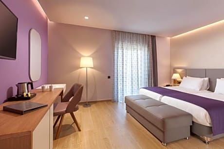 TRIPLE STANDARD ROOM