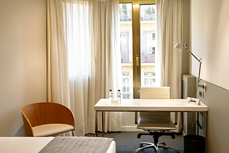 DOUBLE OR TWIN STANDAR ROOM