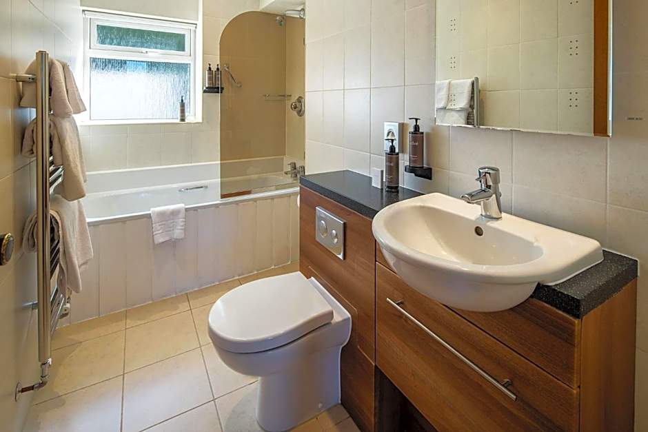 The Moorings Hotel & Restaurant